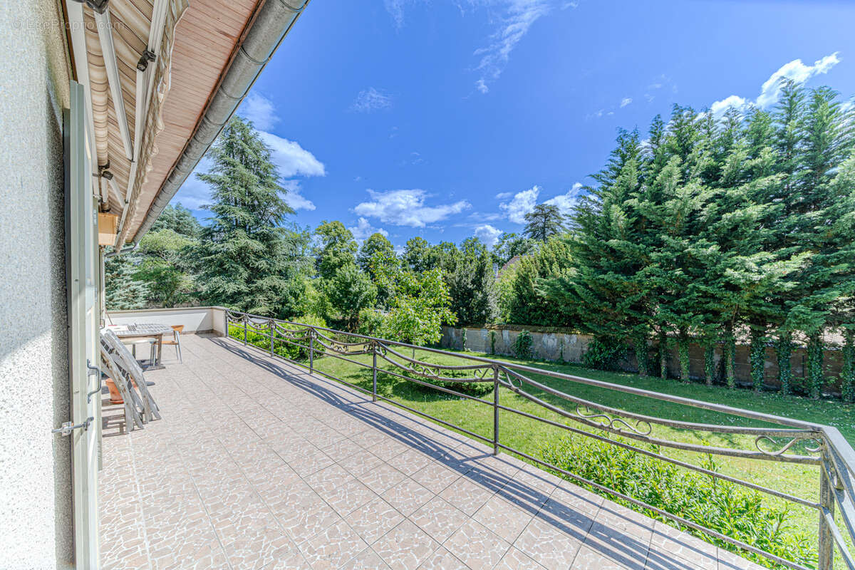 Maison à LES AVENIERES