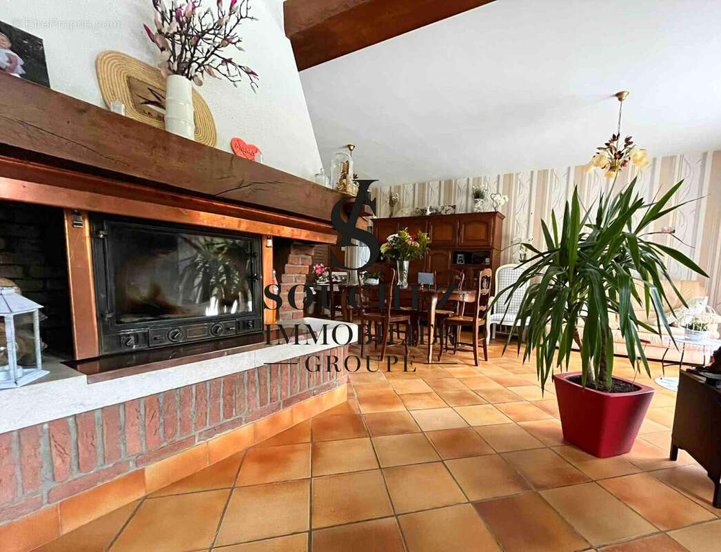 Maison à FREVIN-CAPELLE