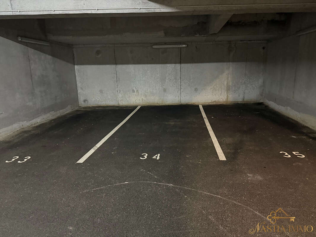 Parking à CENON
