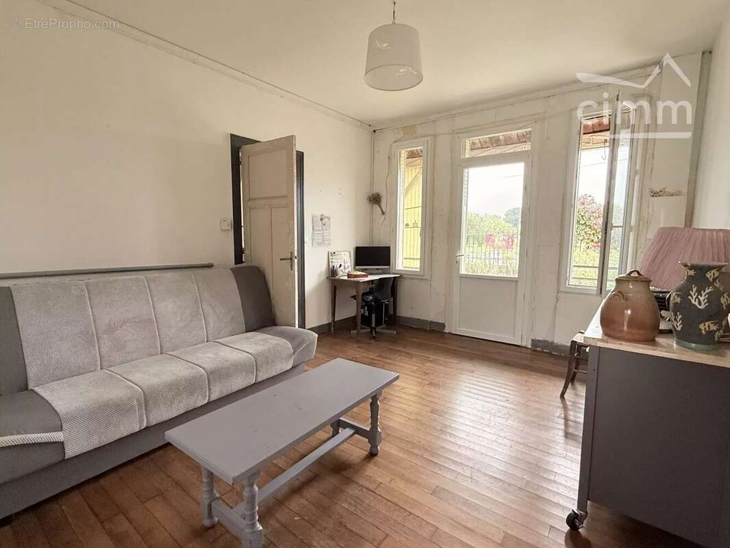 Maison à NOYERS-SUR-CHER