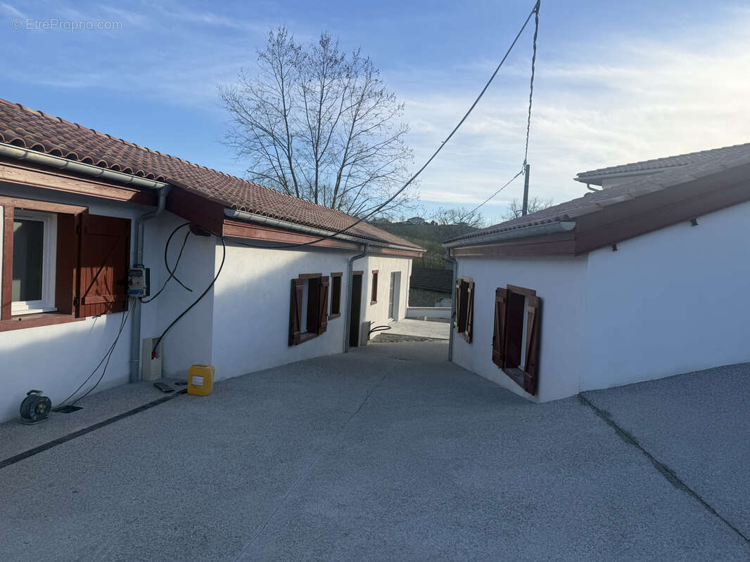 Appartement à BARDOS