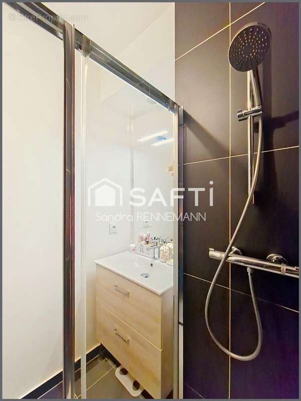 Photo 9 - Appartement à COURBEVOIE