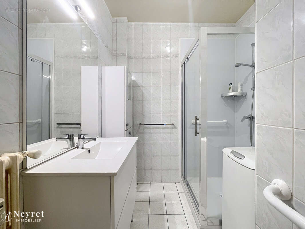 Appartement à SAINT-ETIENNE