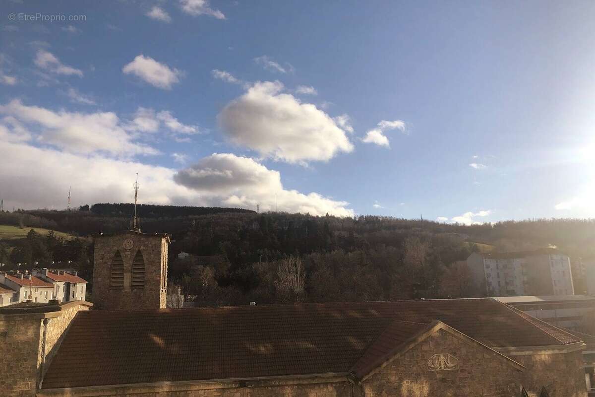 Appartement à SAINT-ETIENNE