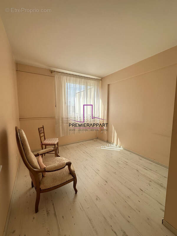 Appartement à HOUILLES