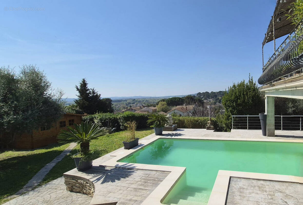 Maison à LES ANGLES