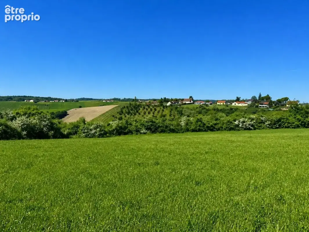 Terrain à LA CHAPELLE-GONAGUET