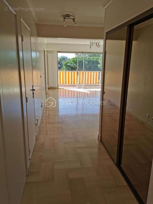 Appartement à LE CANNET