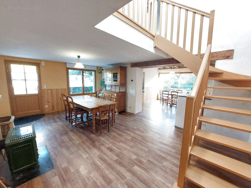 Maison à ARGENTRE-DU-PLESSIS