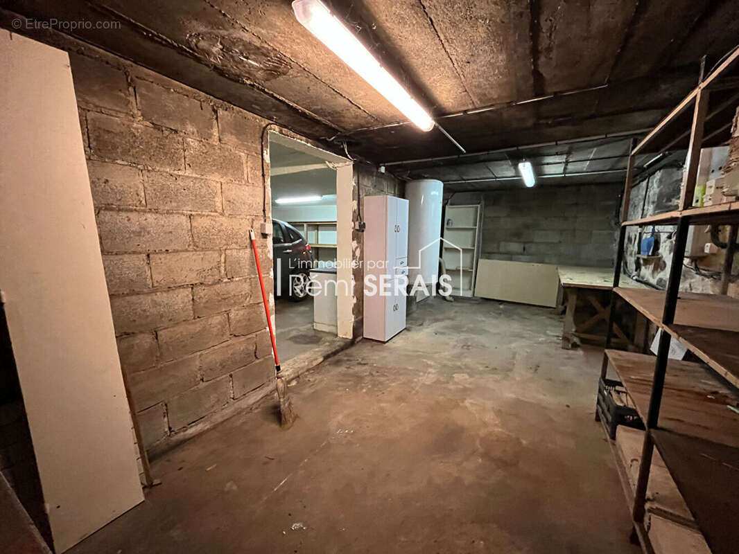 Maison à SAINT-CYR-DU-BAILLEUL