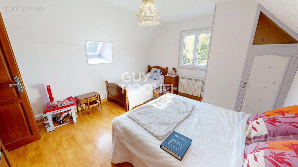 Maison à BRIIS-SOUS-FORGES