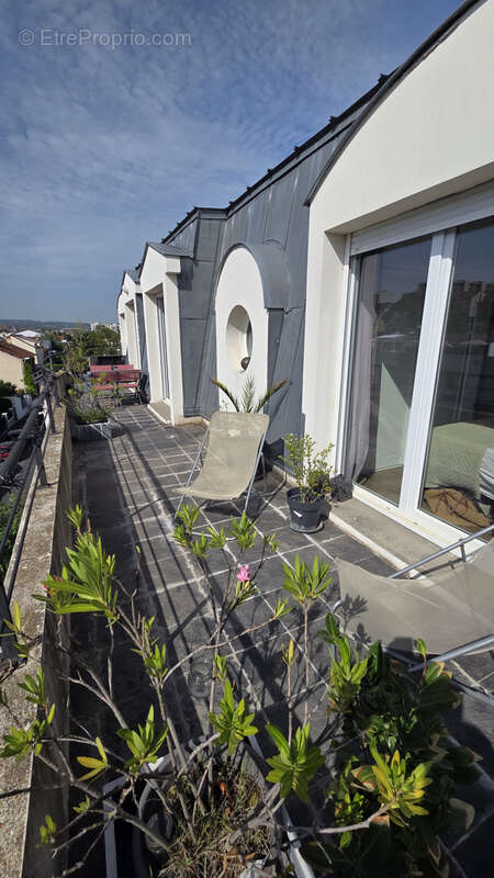 Appartement à NANTERRE