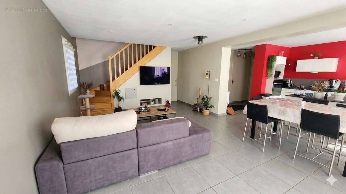 A Vendre maison individuelle - hameau proche Chilly - photo 2
