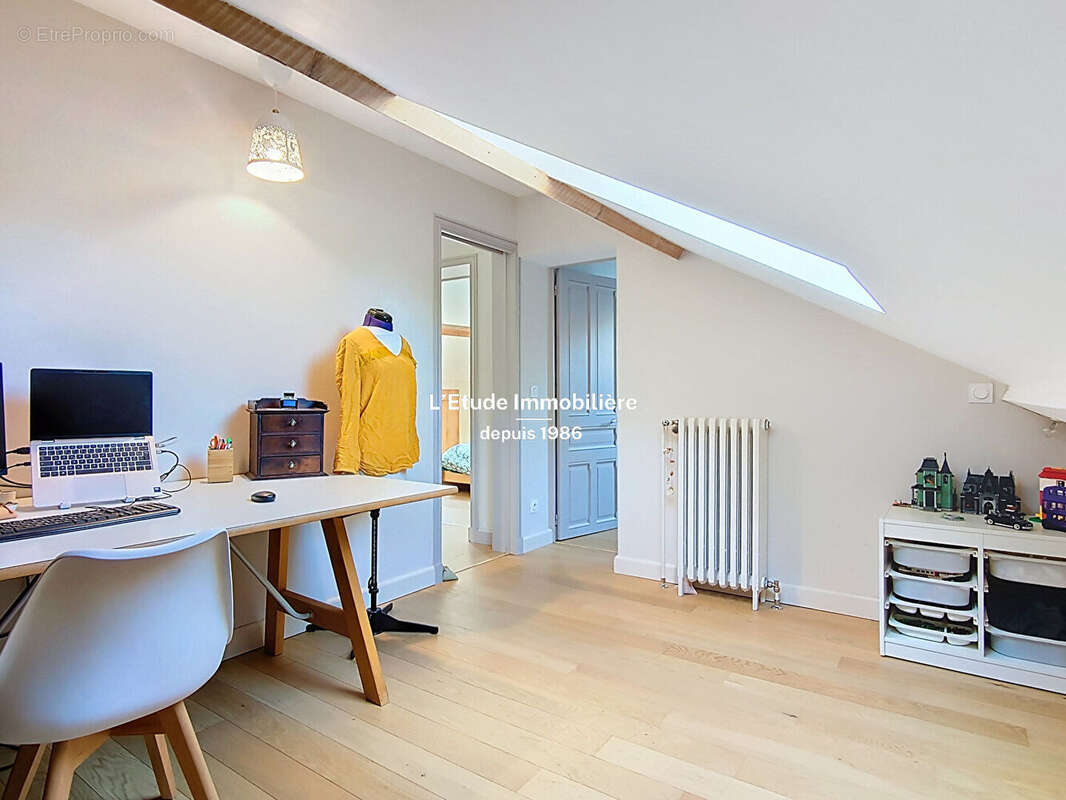 Maison à SATHONAY-CAMP