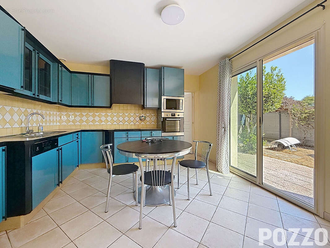 Maison 135m² F6 à vendre à Saint Pair sur Mer - Hangar 80m². terrain 900m² - photo 5
