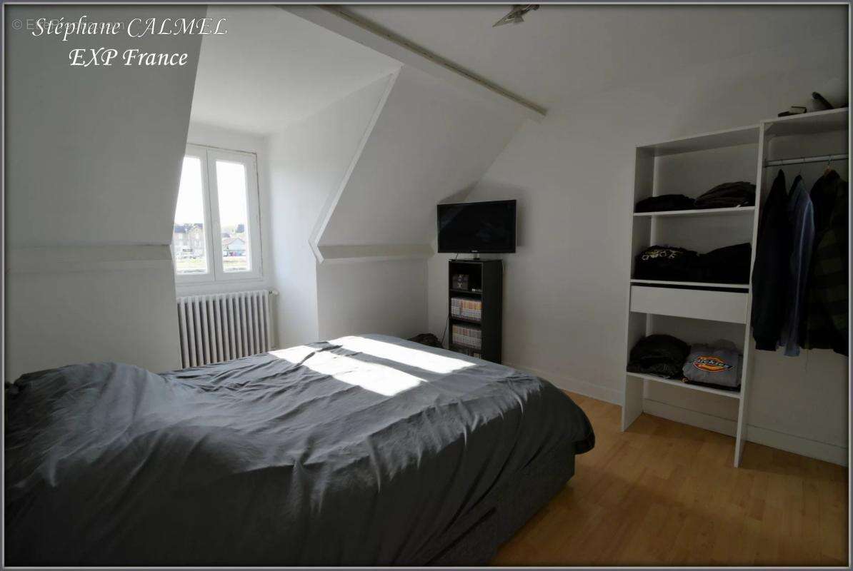 Commerce à LE BUISSON-DE-CADOUIN