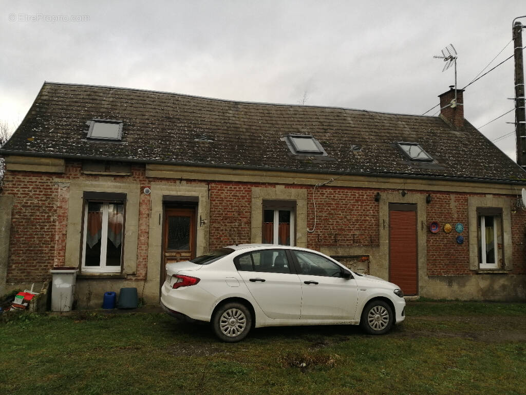 Maison à BRISSY-HAMEGICOURT
