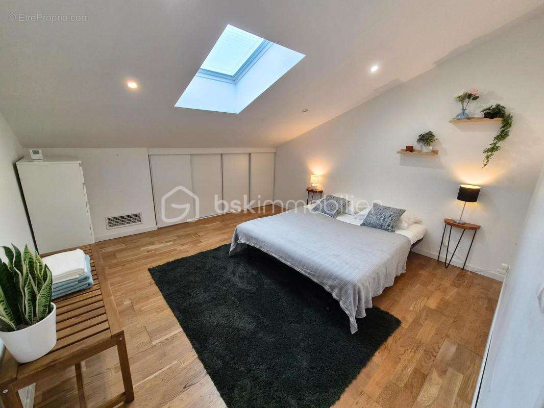 Vence – Centre à pied : maison individuelle 200 m², 4 chambres, domotique & panneaux solaires - photo 14
