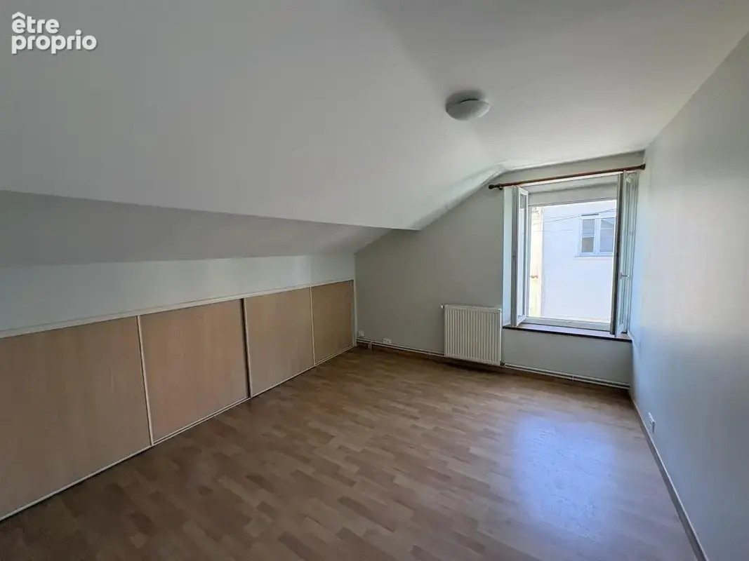Maison 5 pièces 126 m² à vendre à Niort (79000) - photo 3