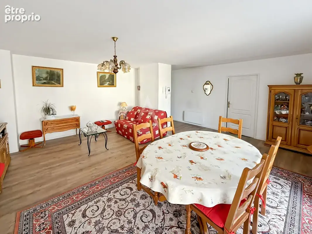 COEUR DE VILLE Appartement F3 de 67 m2 avec terrasse de 9 m2, 1 place de parking en sous-sol sol - photo 5
