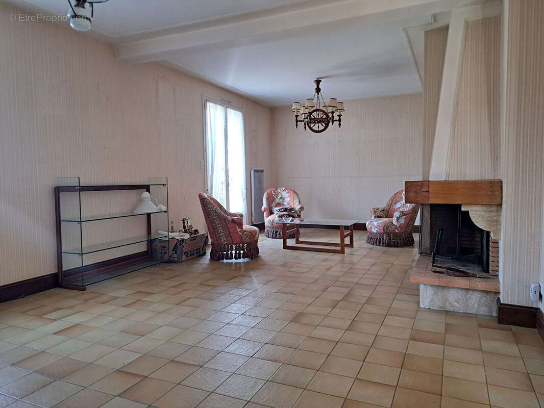 Maison à CHATELLERAULT