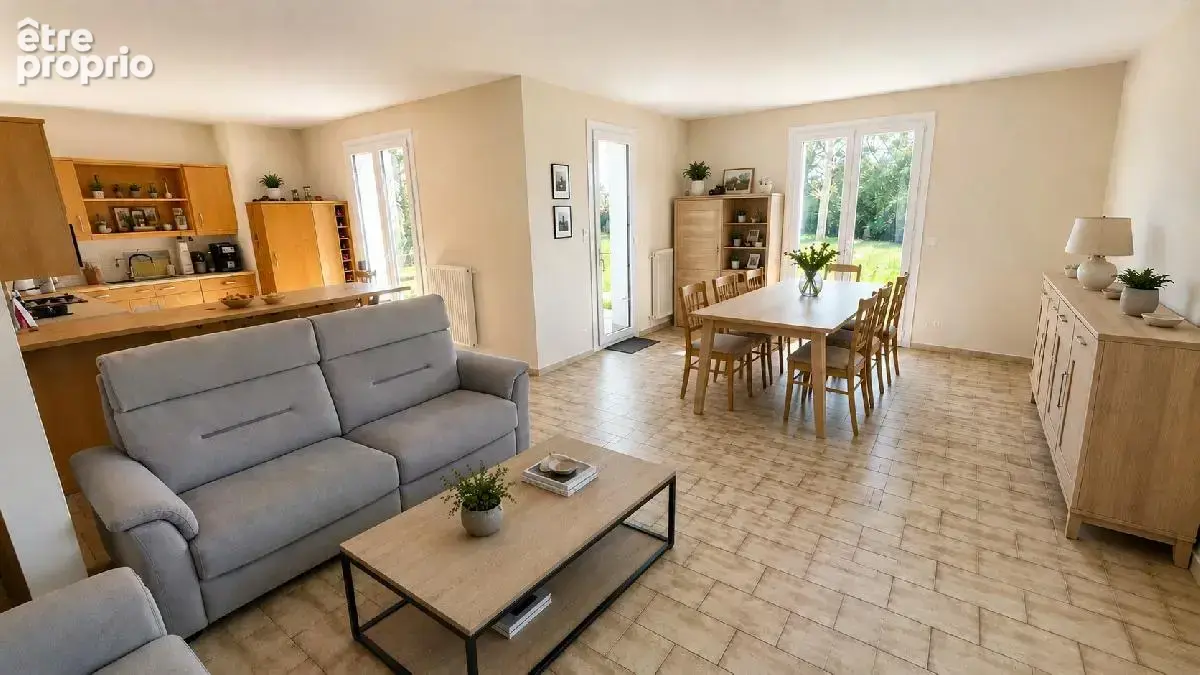 La fraîcheur d'un espace boisé, autour de cette maison offrant 200 m² de potentiel habitable grâce à un projet d'aménagement con - photo 3
