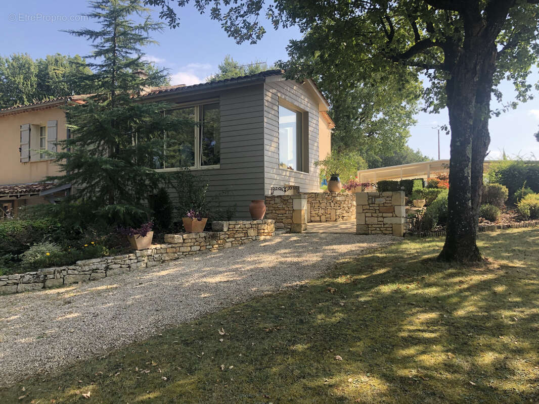 Maison à CUZORN