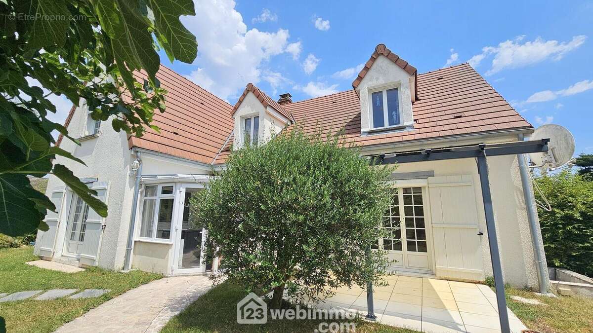 Venez visiter cette belle maison de 196 m².