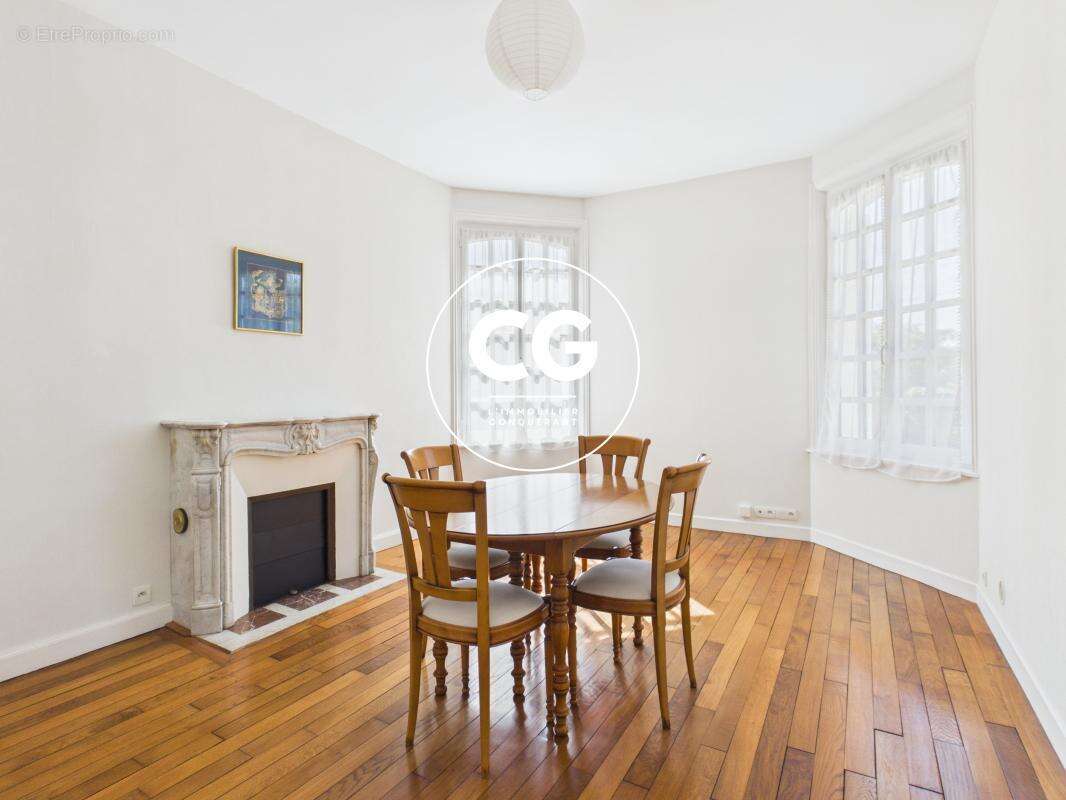Quartier Château, Bagnoles de l'Orne : villa de style anglo-normand sur parc clos de 1290 m² - photo 5
