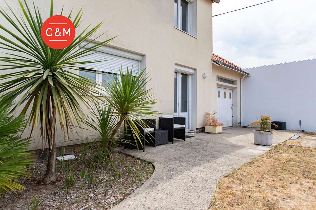REZE CARTERONS - Maison 4 pièces 92 m² - photo 16