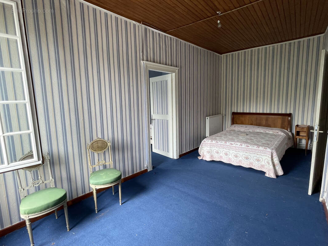 Maison à MARTRES