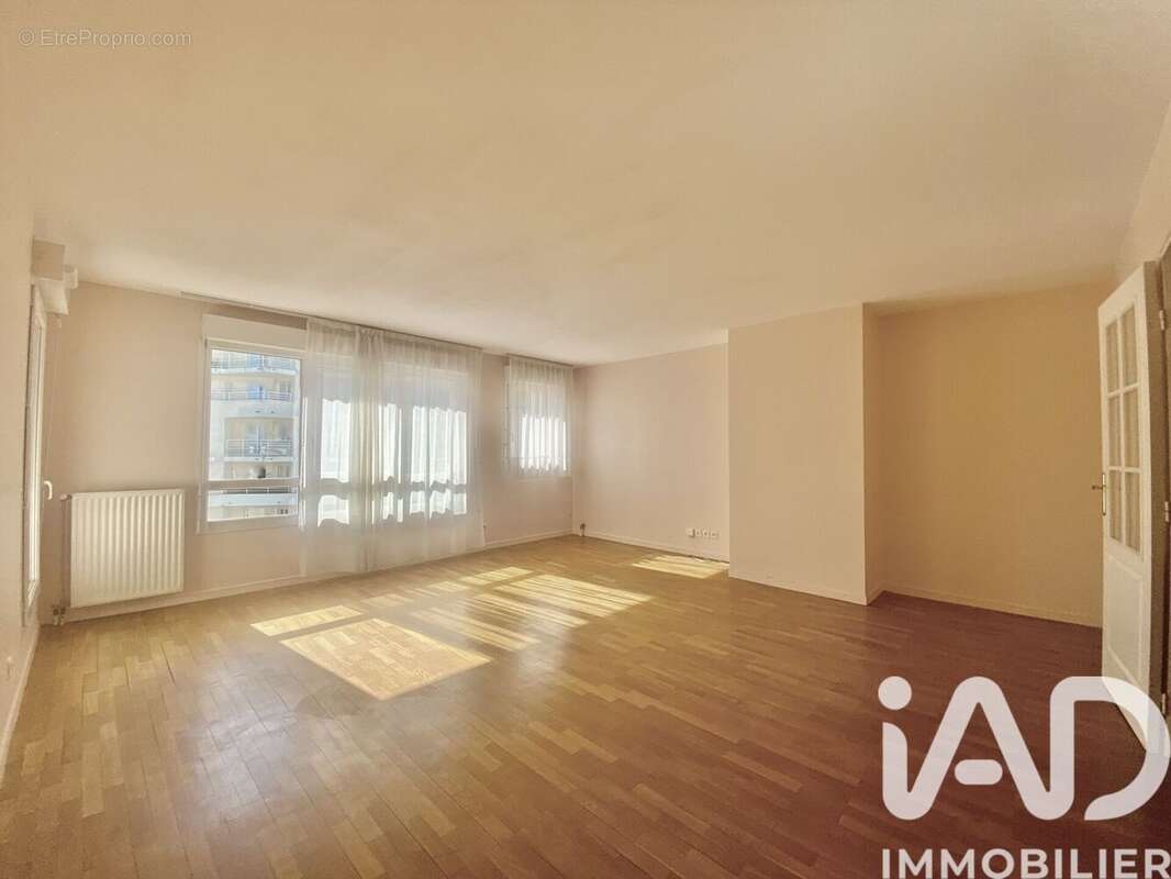 Photo 4 - Appartement à COURBEVOIE