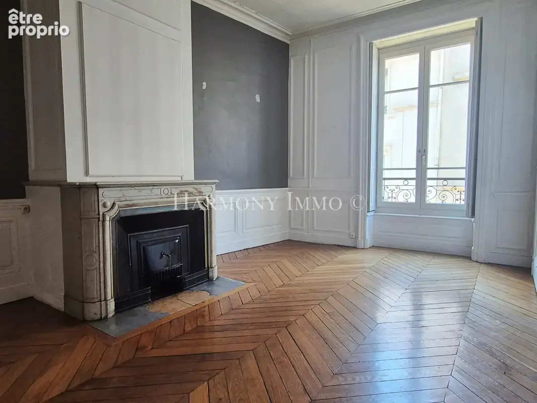 Bel appartement ancien de 167 m2 en dernier étage à 2 pas de la place Bellecour - photo 6