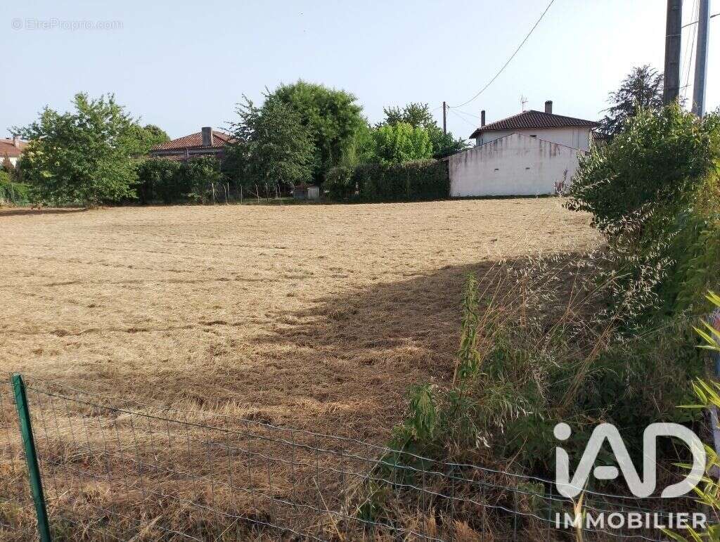 Terrain 819 m² à Villeneuve-Sur-Lot  - photo 3