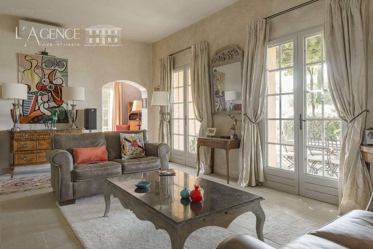 Maison à PELISSANNE