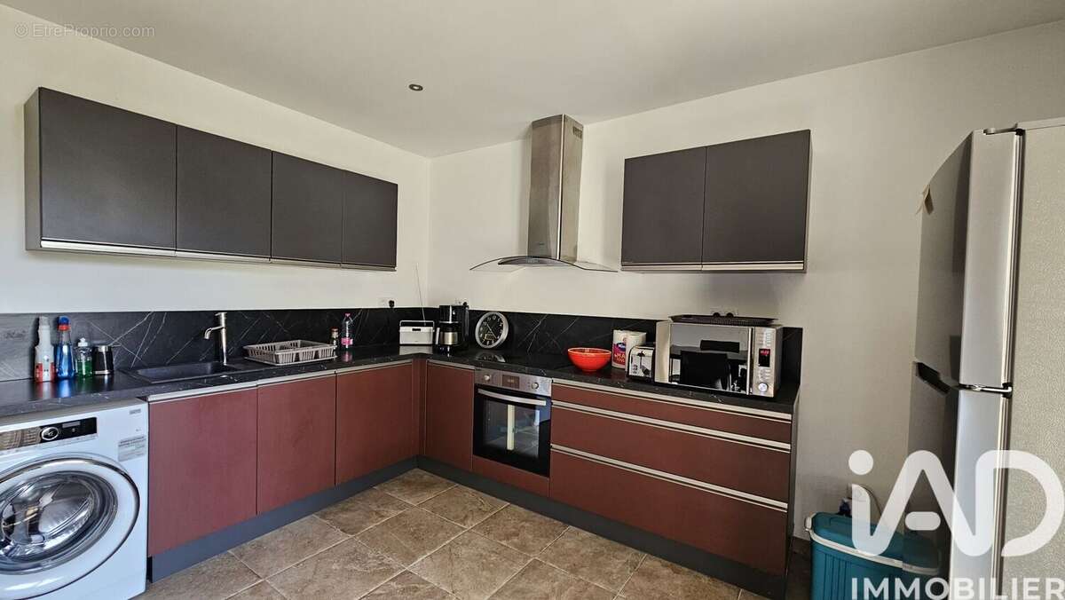 Maison 145 m² à Saint-Macoux  - photo 6