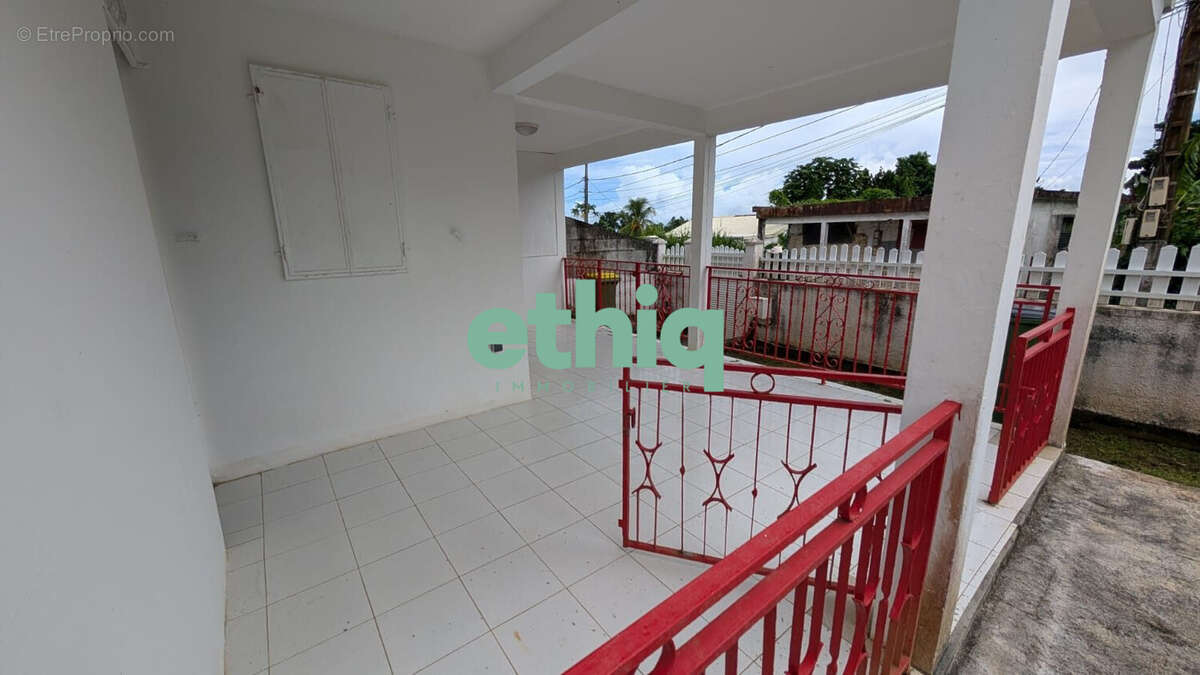 Maison à CAPESTERRE-BELLE-EAU