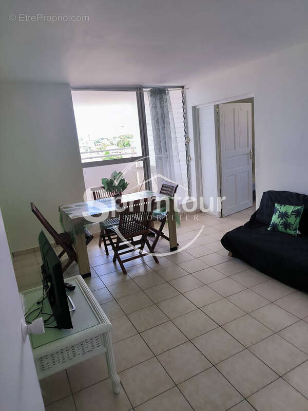 Appartement à POINTE-A-PITRE