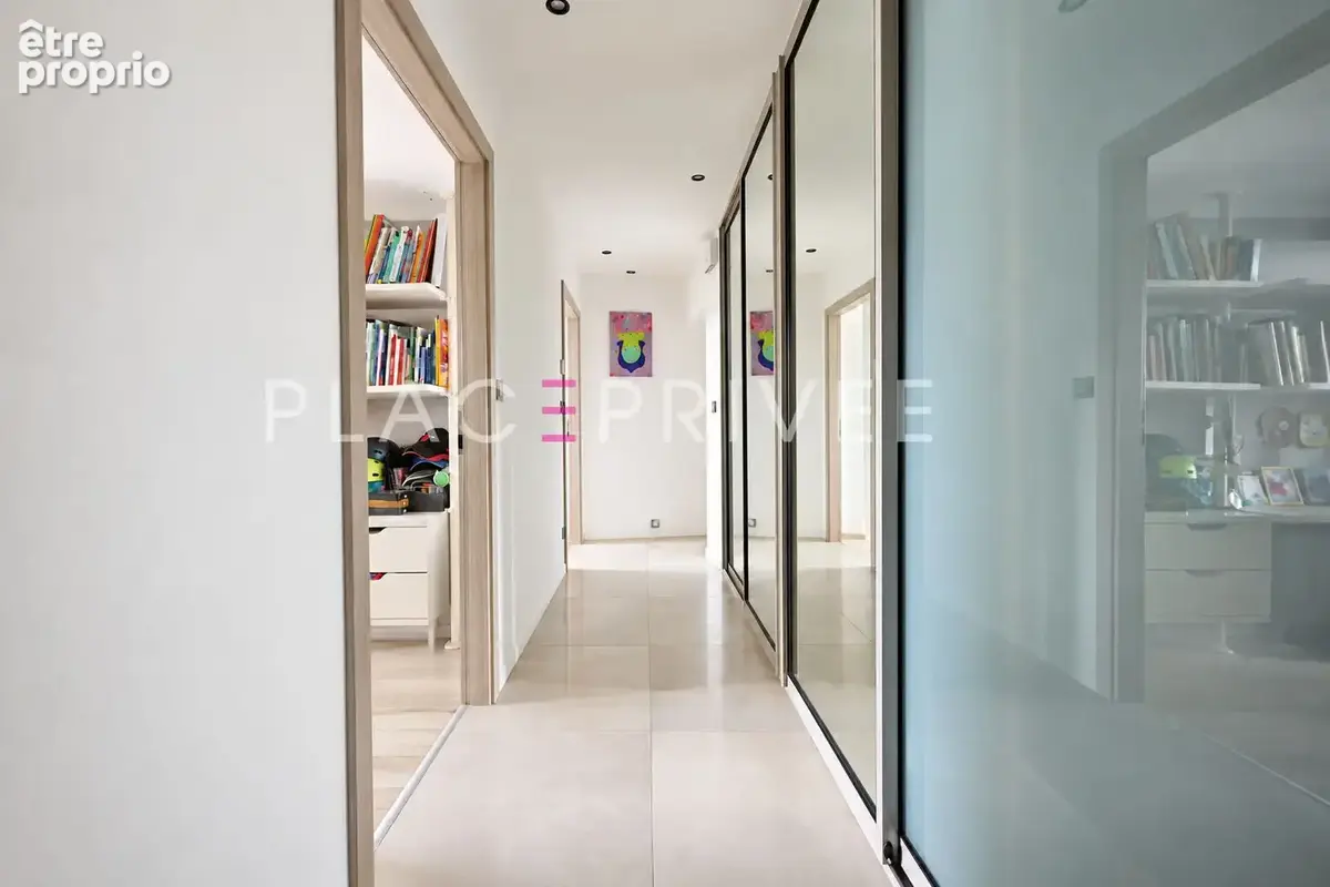 Duplex inversé avec terrasse - photo 9