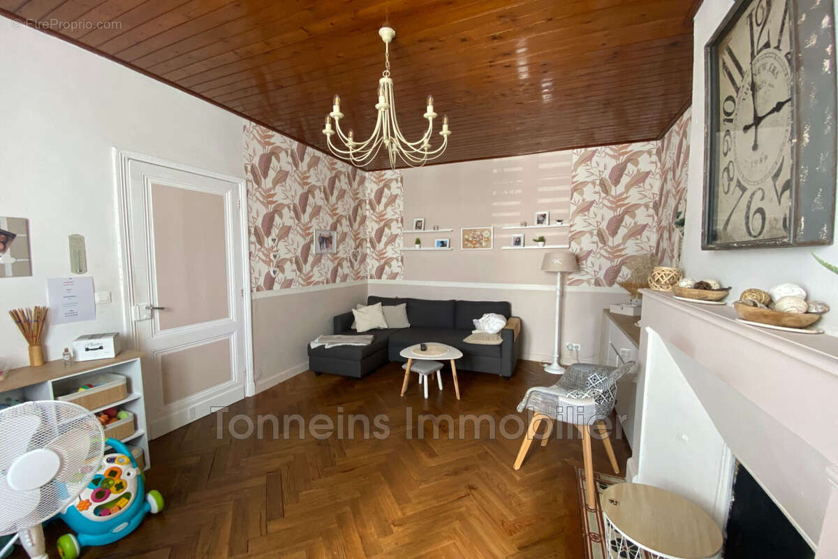 Maison 150 m² à Tonneins  - photo 4