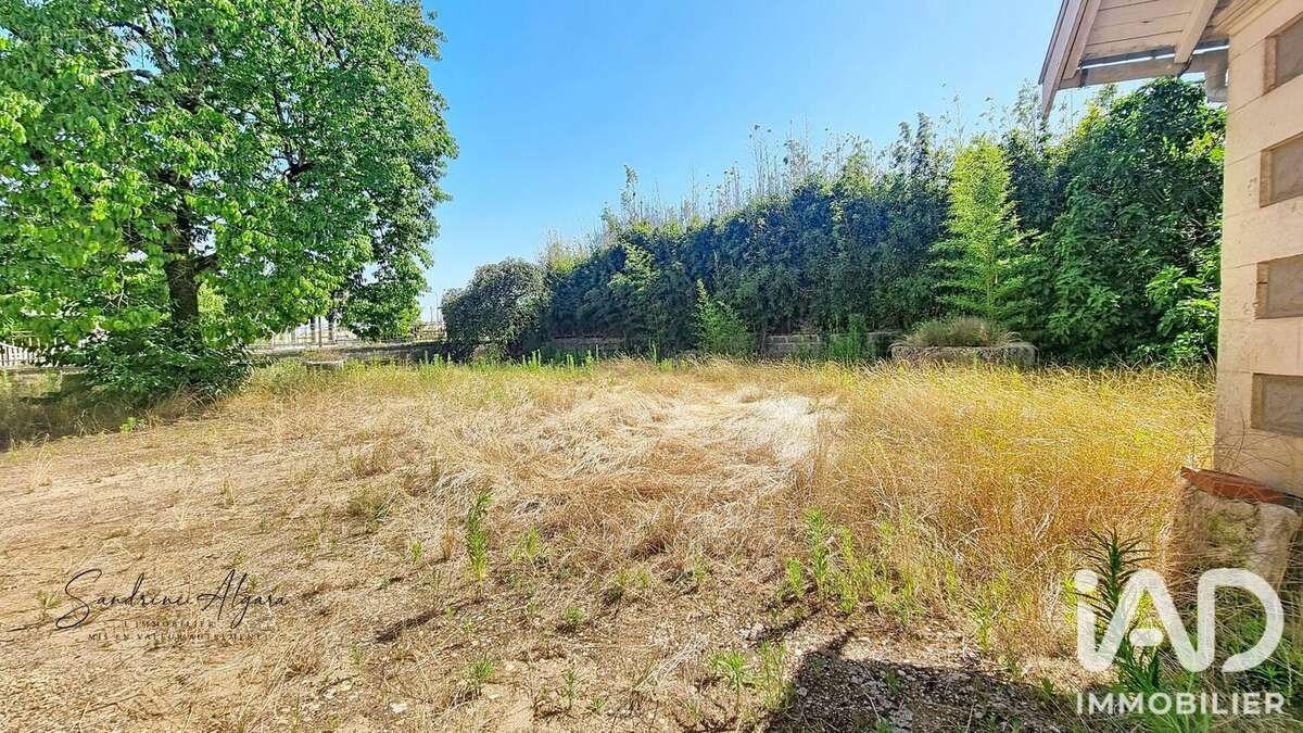Maison 200 m² à Clion  - photo 3
