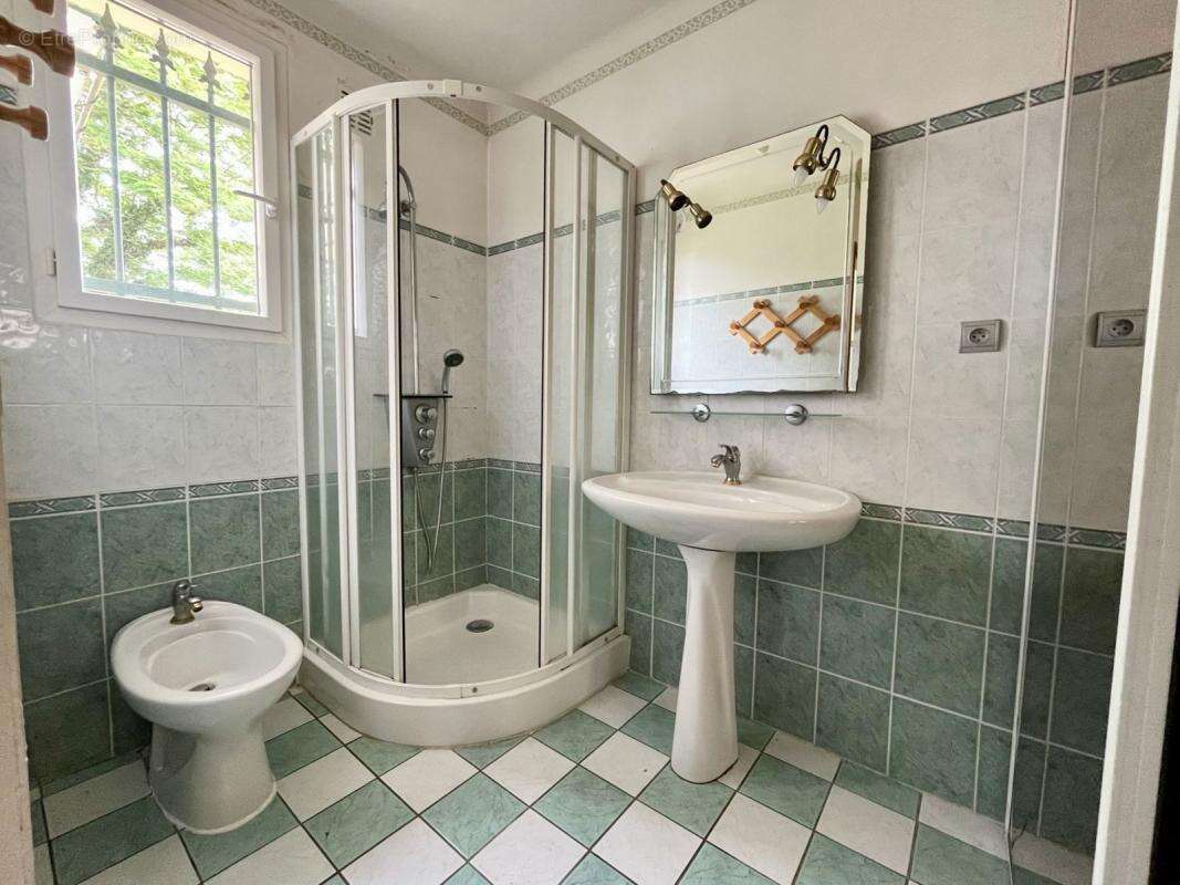 Maison à BRUGUIERES