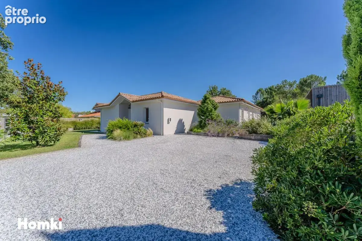 SANGUINET – Maison récente avec piscine, grand terrain et accès direct à la forêt - photo 17