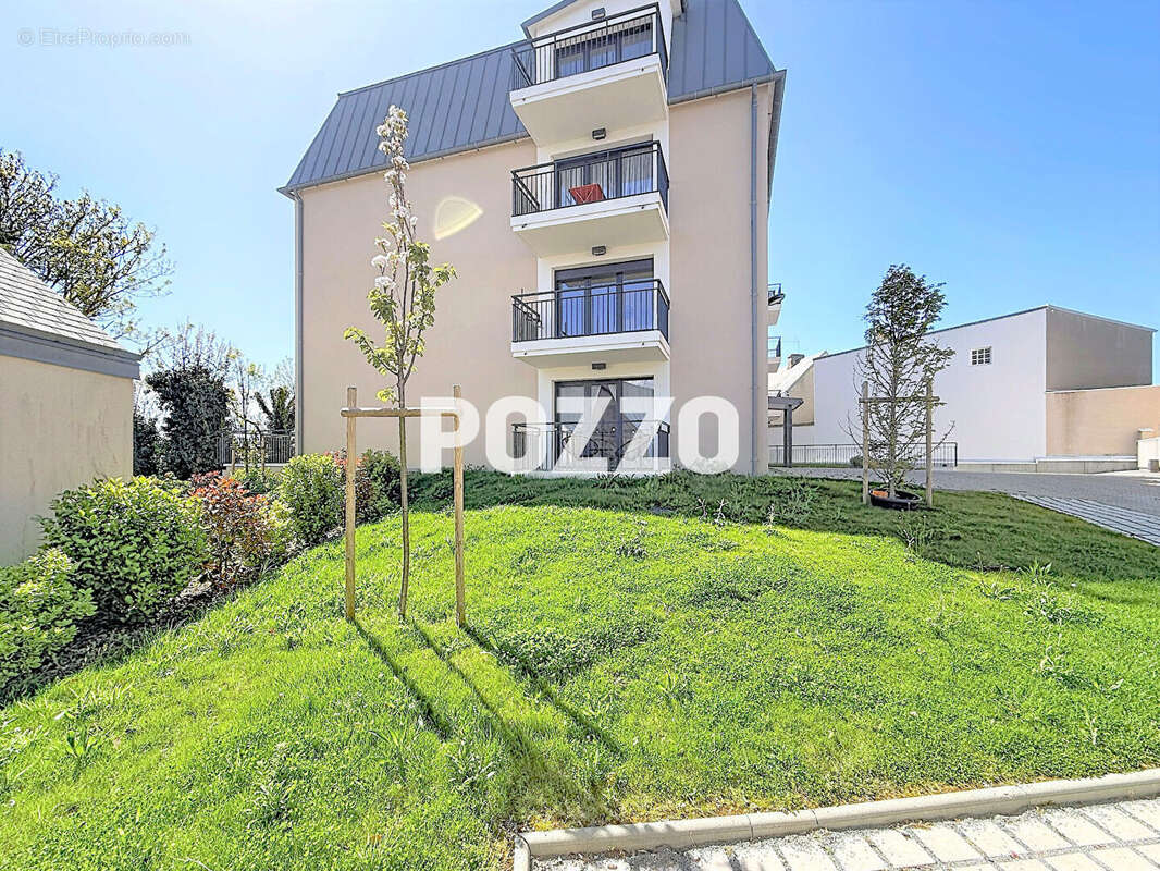 Appartement à DONVILLE-LES-BAINS