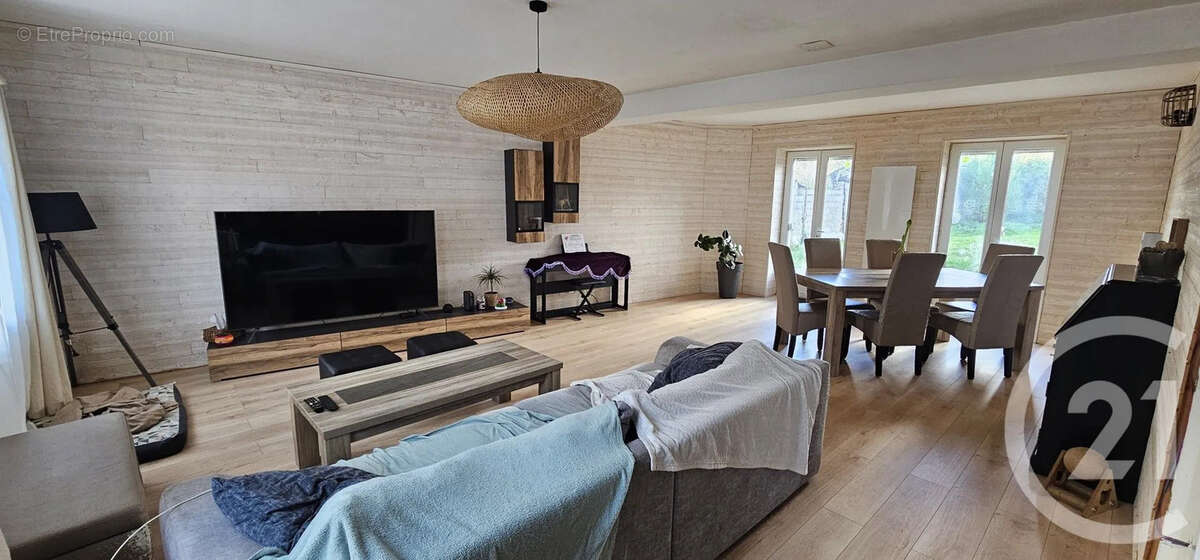 Maison à BEAUVILLIERS