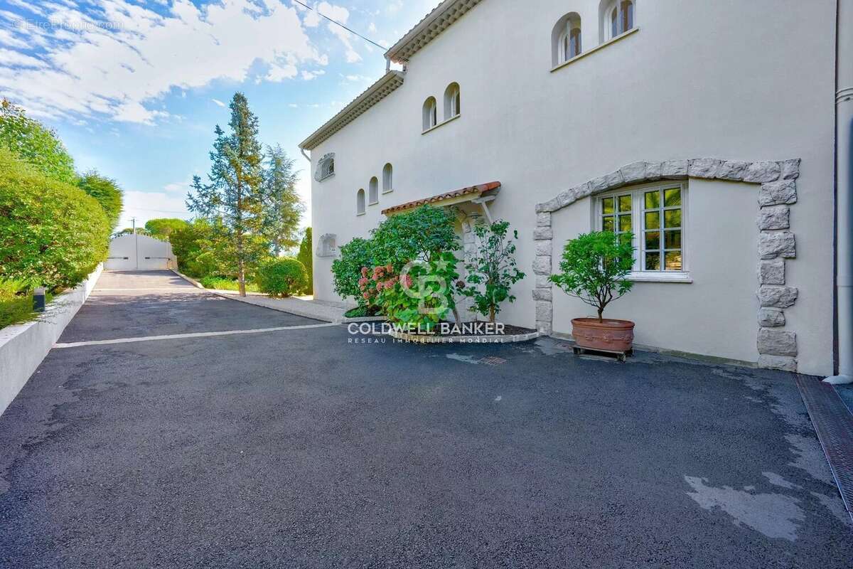 Maison à MOUGINS