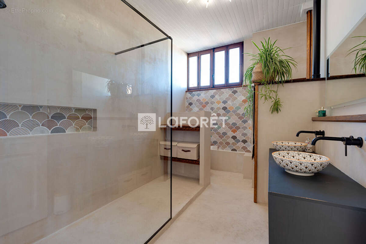 Appartement à EVIAN-LES-BAINS