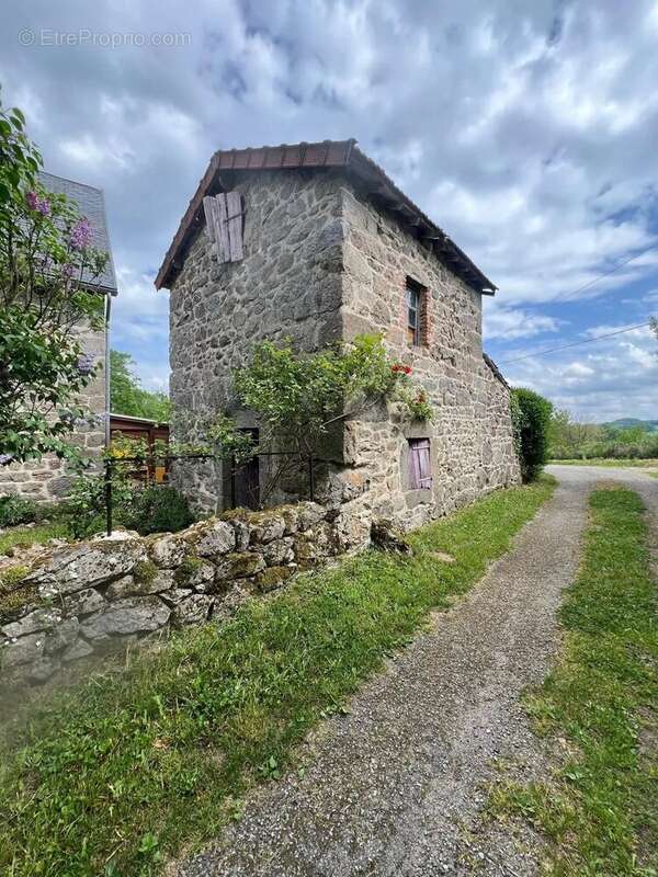 Maison à AUZANCES