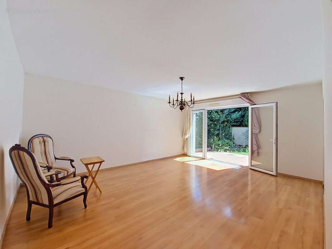 Appartement à CASTELGINEST