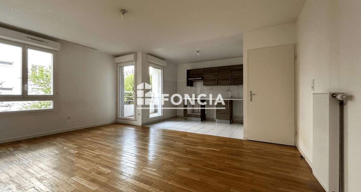 Appartement à CORBEIL-ESSONNES